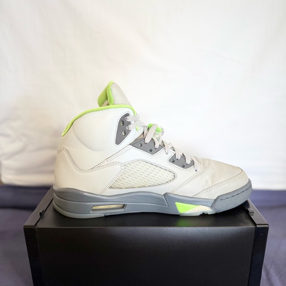 AUTHENTIC Jordan 5 Retro Green Bean size 12 DM9014-003 2022 PRE-OWNED - Picture 7 of 8